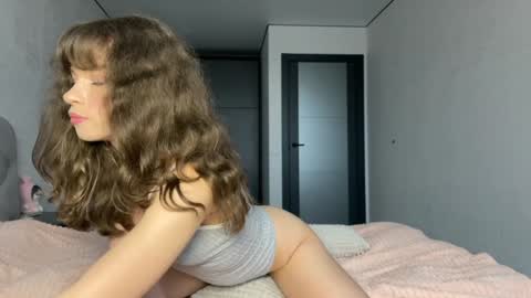 Snapshot of gracefulcharm_ chatting on February 3, 2025, 12:57 pm Daria online show from February 3, 2025, 12:57 pm