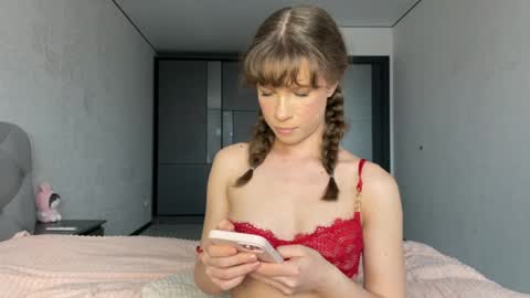Snapshot of gracefulcharm_ chatting on February 7, 2025, 12:50 pm Daria online show from February 7, 2025, 12:50 pm