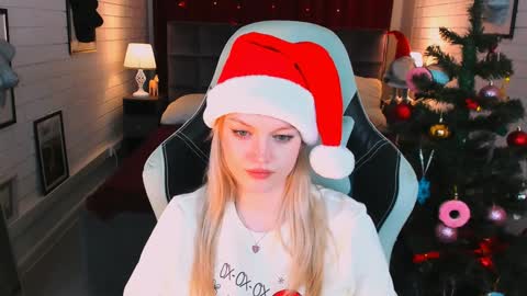 Snapshot of graceglamour chatting on December 17, 2024, 11:28 am Grace Glamour online show from December 17, 2024, 11:28 am