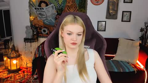 Snapshot of graceglamour chatting on December 27, 2024, 6:03 am Grace Glamour online show from December 27, 2024, 6:03 am