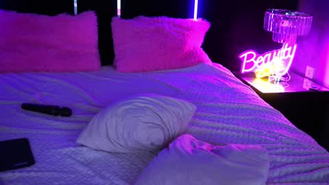 Snapshot of gracehotdavies chatting on January 30, 2025, 12:50 am Grace online show from January 30, 2025, 12:50 am