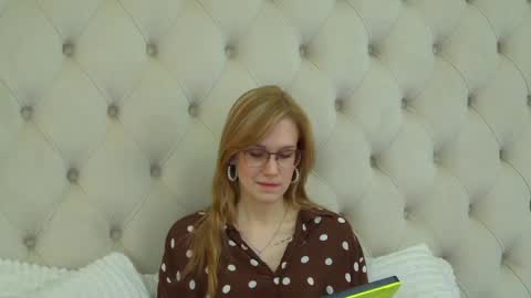 Snapshot of gracehudsons chatting on April 14, 2026, 4:51 am Grace online show from April 14, 2026, 4:51 am