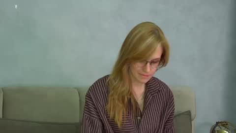 Snapshot of gracehudsons chatting on April 22, 2026, 4:26 am Grace online show from April 22, 2026, 4:26 am