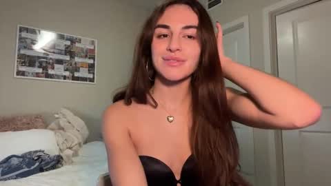 Gracie Smith online show from December 18, 2024, 4:53 am