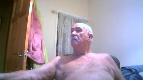 Snapshot of grahammal chatting on August 1, 2026, 12:37 pm grahammal online show from August 1, 2026, 12:37 pm