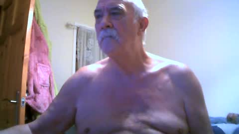 Snapshot of grahammal chatting on August 4, 2026, 2:08 pm grahammal online show from August 4, 2026, 2:08 pm