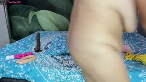 Mi Name is violeta  online show from October 10, 2025, 8:41 pm