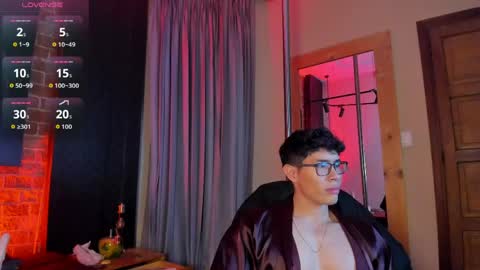 Snapshot of grayandrews chatting on June 8, 2026, 12:03 am grayandrews online show from June 8, 2026, 12:03 am