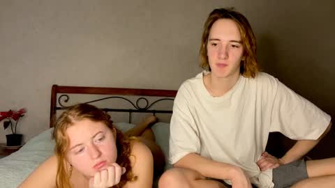 Snapshot of grayzee_ chatting on January 10, 2025, 9:55 am Gray and Milly online show from January 10, 2025, 9:55 am