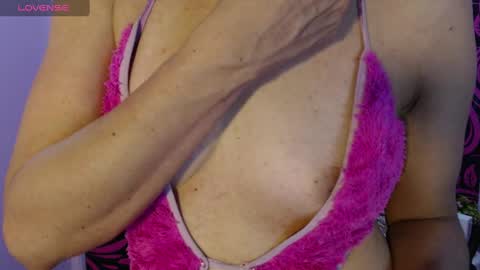 Isabella online show from February 24, 2025, 3:23 am