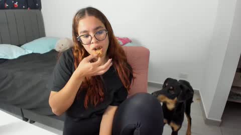 GreciaRuiz online show from September 26, 2025, 11:20 pm