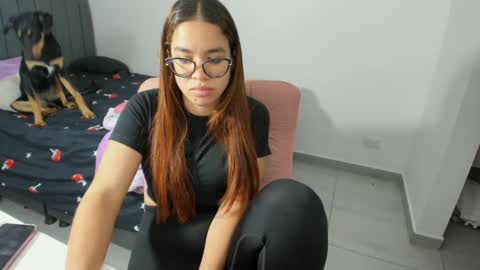 GreciaRuiz online show from November 15, 2025, 7:21 pm