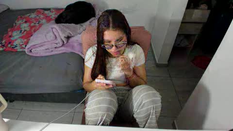 Snapshot of greciaruiz chatting on May 6, 2026, 12:08 am GreciaRuiz online show from May 6, 2026, 12:08 am