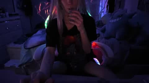 GreenEyedLovexo online show from February 24, 2025, 5:22 am