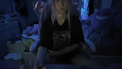 GreenEyedLovexo online show from March 4, 2025, 5:42 am