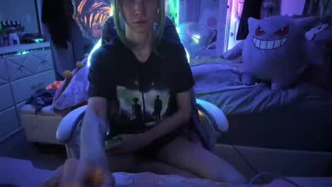 GreenEyedLovexo online show from September 15, 2025, 4:23 am