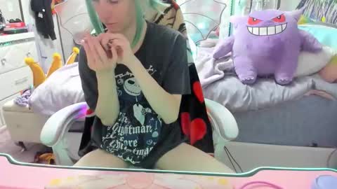 GreenEyedLovexo online show from October 18, 2025, 7:36 pm