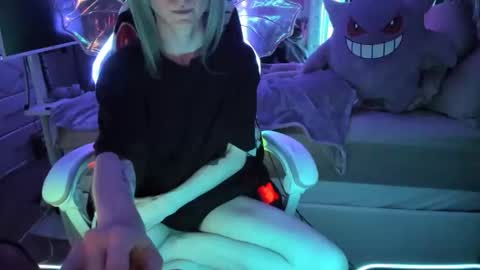 GreenEyedLovexo online show from April 21, 2026, 5:14 am