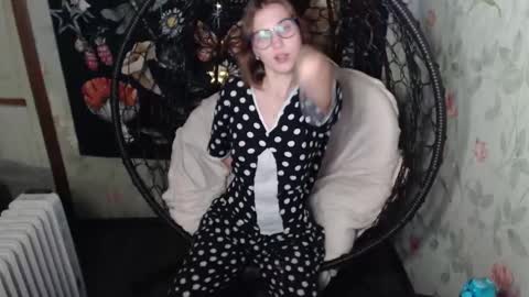 Lina online show from October 16, 2025, 6:20 pm