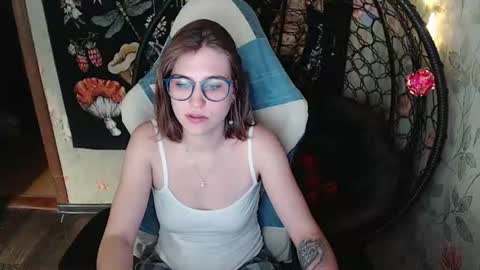 Lina online show from June 28, 2026, 3:29 pm