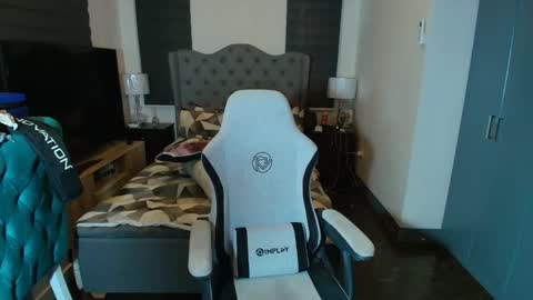 Snapshot of greta_v chatting on November 9, 2025, 2:54 am greta_v online show from November 9, 2025, 2:54 am