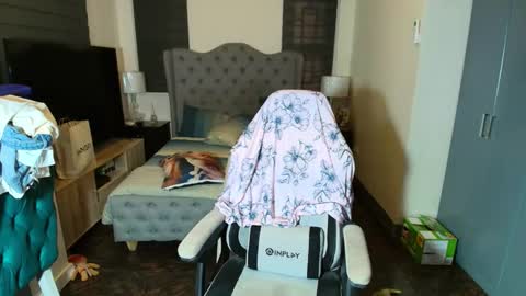 Snapshot of greta_v chatting on November 19, 2025, 8:03 am greta_v online show from November 19, 2025, 8:03 am