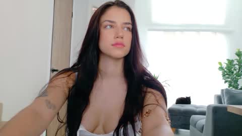 Snapshot of grettabenett_ chatting on May 27, 2026, 9:12 pm Gretta online show from May 27, 2026, 9:12 pm