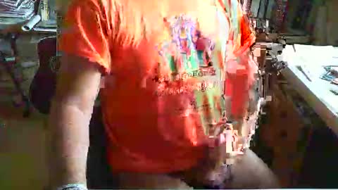 Snapshot of greyhounddog chatting on April 17, 2026, 7:55 am greyhounddog online show from April 17, 2026, 7:55 am