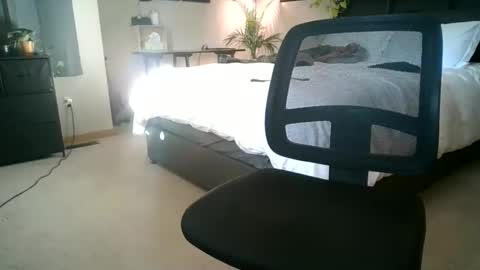 grhansen online show from December 4, 2024, 9:35 pm