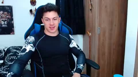 griego01 online show from December 10, 2024, 9:00 pm