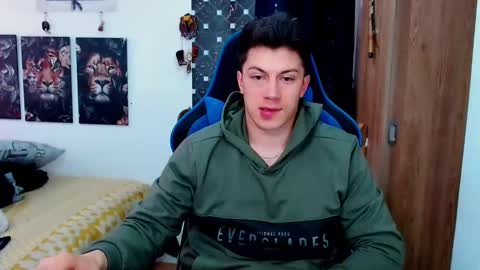 griego01 online show from December 17, 2024, 5:58 pm