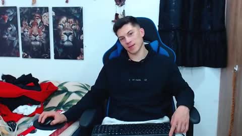 griego01 online show from March 12, 2025, 7:49 pm