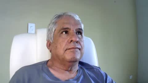 grisa01 online show from February 4, 2025, 6:27 pm