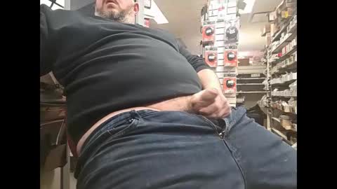 grizzly_uncut online show from March 6, 2026, 8:27 pm