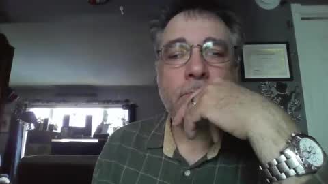 grossequeue200 online show from April 19, 2026, 6:07 pm