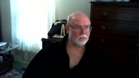 Gary online show from April 18, 2026, 1:04 pm