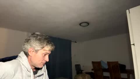 guardiannif_ online show from February 5, 2025, 8:57 pm