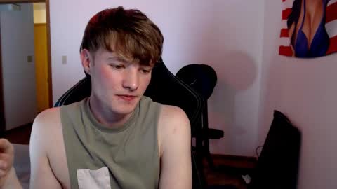 gucciboi4 online show from January 12, 2025, 3:49 am