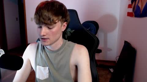 gucciboi4 online show from January 19, 2025, 4:22 am