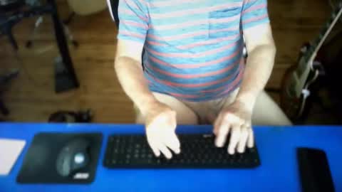 guesswhatigot2 online show from April 19, 2026, 6:46 am