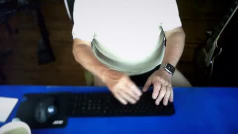 guesswhatigot2 online show from April 21, 2026, 12:22 pm