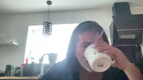 guil0 online show from October 27, 2025, 11:14 am