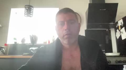 guil0 online show from November 2, 2025, 11:45 am