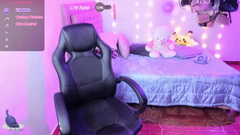 Hello Im Julieta Im 25 years old welcome to my room have fun and be happy. online show from January 23, 2025, 7:43 am