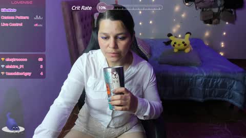 Hello Im Julieta Im 25 years old welcome to my room have fun and be happy. online show from January 26, 2025, 11:28 am