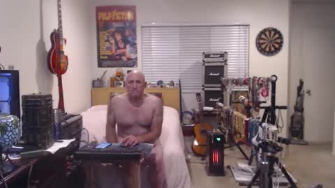 Mario online show from November 23, 2025, 1:33 pm