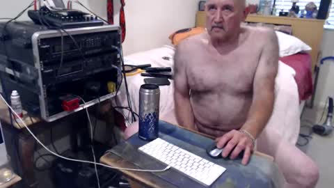 guitarsexgod2 online show from June 26, 2026, 2:43 pm