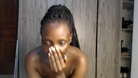 Snapshot of gulpess chatting on December 2, 2024, 10:12 pm Miss Incredible online show from December 2, 2024, 10:12 pm