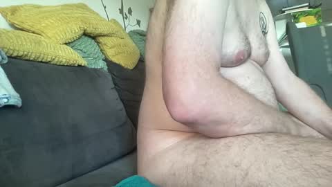 Snapshot of gummicasual chatting on December 15, 2025, 8:40 am gummicasual online show from December 15, 2025, 8:40 am