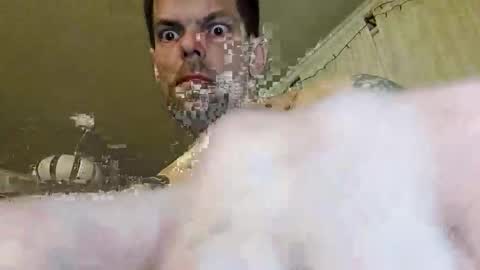 gunnarssonbenni33 online show from February 26, 2026, 12:42 am